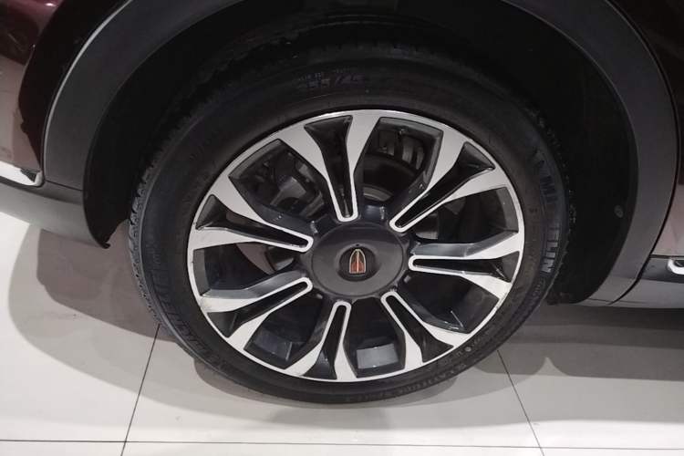 Used Hongqi HS5 2019 2.0T Smart Connect Flagship All-Wheel-Drive Version Right Rear Wheel Hub