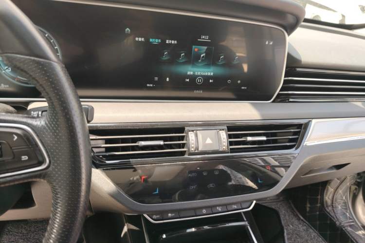 Used Hongqi HS5 2019 2.0T Smart Connect Flagship Edition Audio And AC Panel