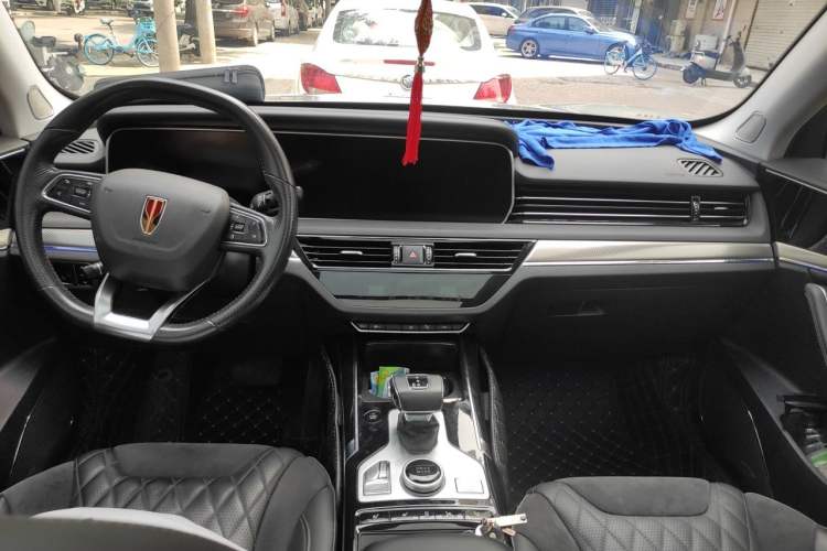 Used Hongqi HS5 2019 2.0T Smart Connect Flagship All-Wheel-Drive Version Center Console