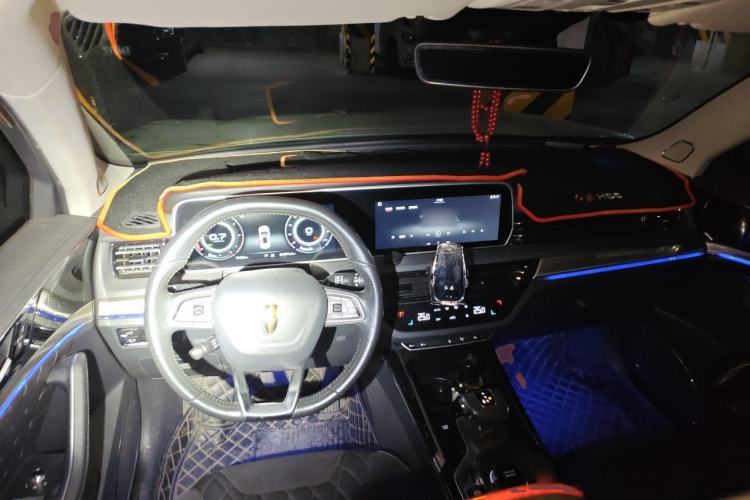 Used Hongqi HS5 2019 2.0T Smart Connect Flagship All-Wheel-Drive Version Center Console
