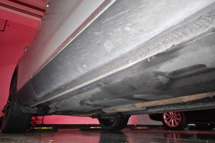 Used Hongqi HS5 2019 2.0T Smart Connect Flagship All-Wheel-Drive Version Chassis Front Right
