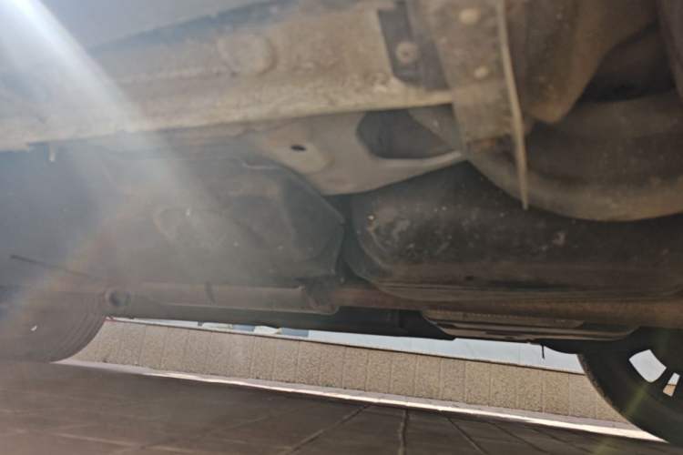 Used Hongqi HS5 2019 2.0T Smart Connect Flagship All-Wheel-Drive Version Chassis Rear Left