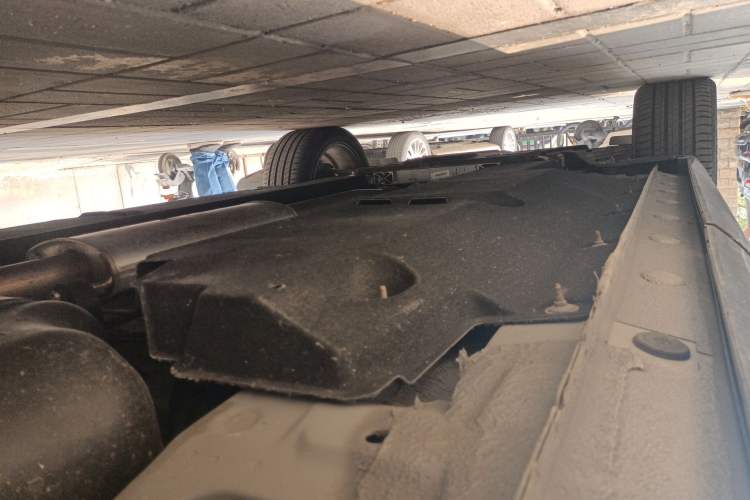 Used Hongqi HS5 2019 2.0T Smart Connect Flagship Edition Chassis Rear Left