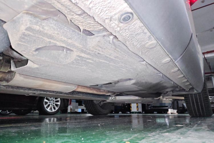 Used Hongqi HS5 2019 2.0T Smart Connect Flagship All-Wheel-Drive Version Chassis Rear Right