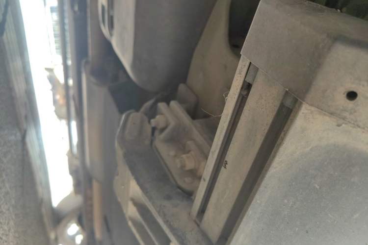 Used Hongqi HS5 2019 2.0T Smart Connect Flagship All-Wheel-Drive Version Chassis Rear Right