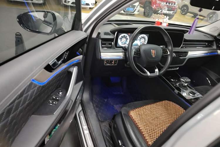 Used Hongqi HS5 2019 2.0T Smart Connect Flagship All-Wheel-Drive Version Driver Seat