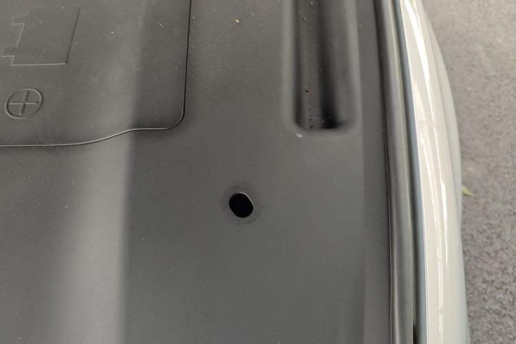 Used Hongqi HS5 2019 2.0T Smart Connect Flagship All-Wheel-Drive Version Engine Bay Left