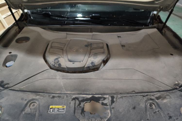 Used Hongqi HS5 2019 2.0T Smart Connect Flagship All-Wheel-Drive Version Engine Bay