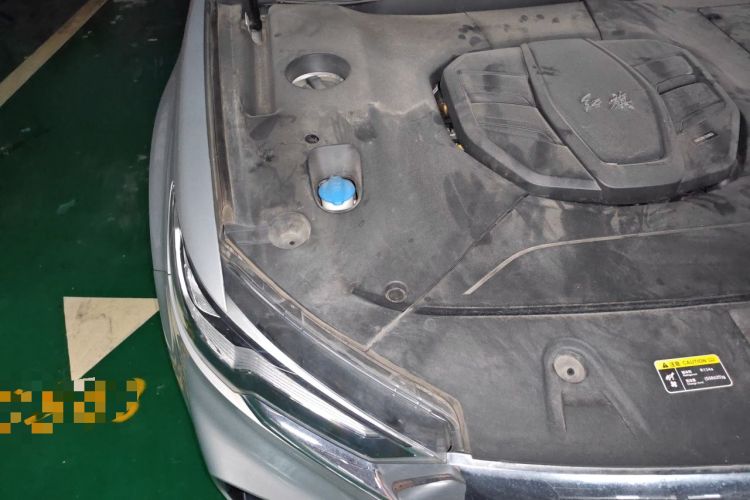 Used Hongqi HS5 2019 2.0T Smart Connect Flagship All-Wheel-Drive Version Engine Bay Right