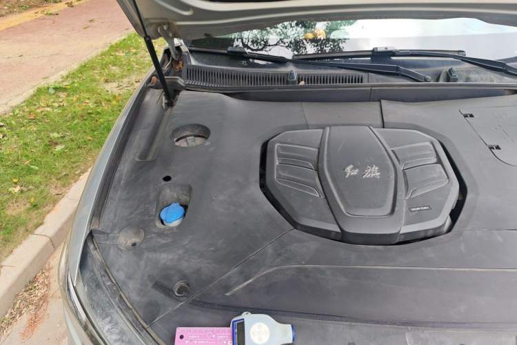 Used Hongqi HS5 2019 2.0T Smart Connect Flagship Edition Engine Bay Right
