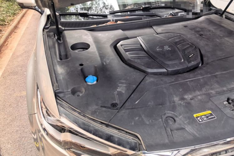 Used Hongqi HS5 2019 2.0T Smart Connect Flagship Edition Engine Bay Right