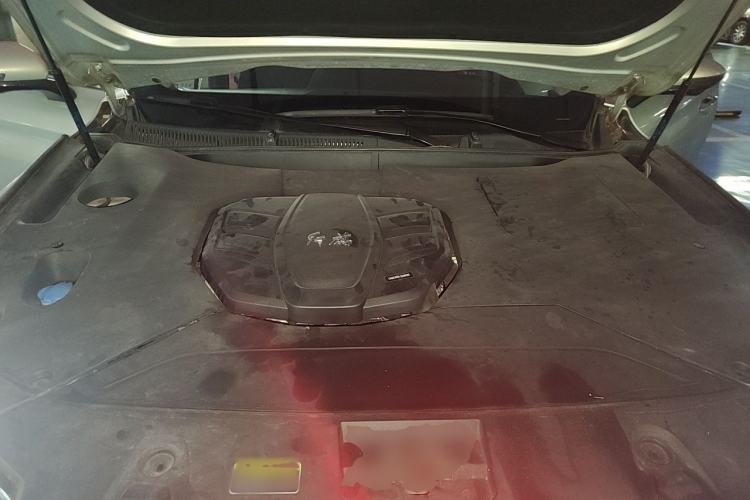 Used Hongqi HS5 2019 2.0T Smart Connect Flagship All-Wheel-Drive Version Engine Bay
