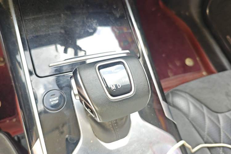 Used Hongqi HS5 2019 2.0T Smart Connect Flagship All-Wheel-Drive Version Gear Lever