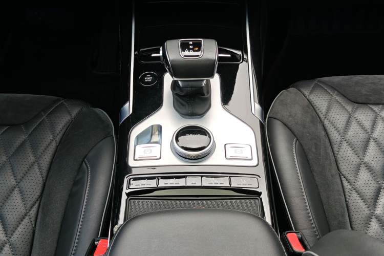 Used Hongqi HS5 2019 2.0T Smart Connect Flagship Edition Gear Lever