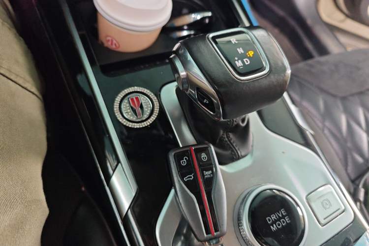 Used Hongqi HS5 2019 2.0T Smart Connect Flagship All-Wheel-Drive Version Gear Lever