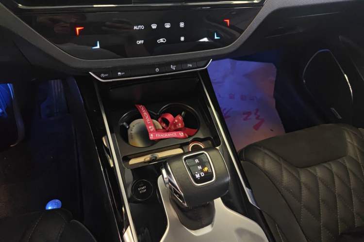 Used Hongqi HS5 2019 2.0T Smart Connect Flagship Edition Gear Lever