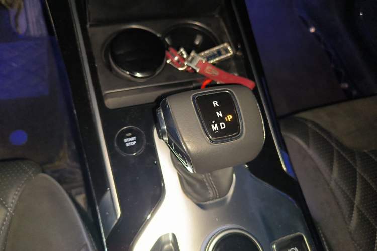 Used Hongqi HS5 2019 2.0T Smart Connect Flagship Edition Gear Lever