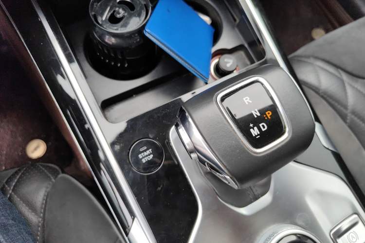 Used Hongqi HS5 2019 2.0T Smart Connect Flagship Edition Gear Lever