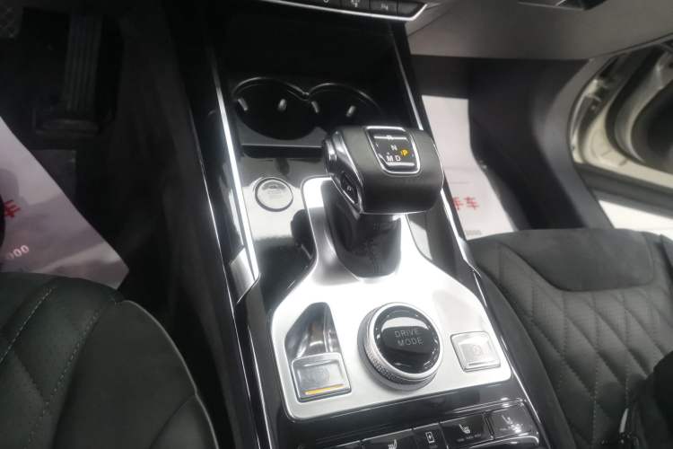 Used Hongqi HS5 2019 2.0T Smart Connect Flagship Edition Gear Lever