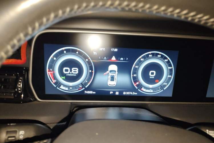 Used Hongqi HS5 2019 2.0T Smart Connect Flagship All-Wheel-Drive Version Instrument Cluster