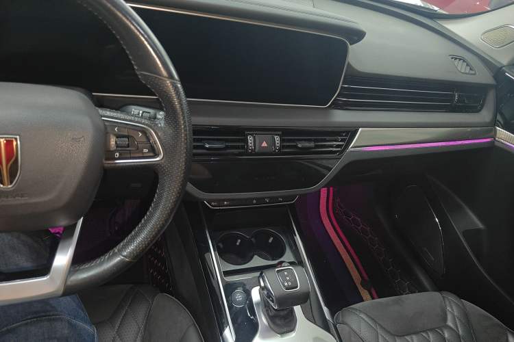 Used Hongqi HS5 2019 2.0T Smart Connect Flagship All-Wheel-Drive Version Interior 3