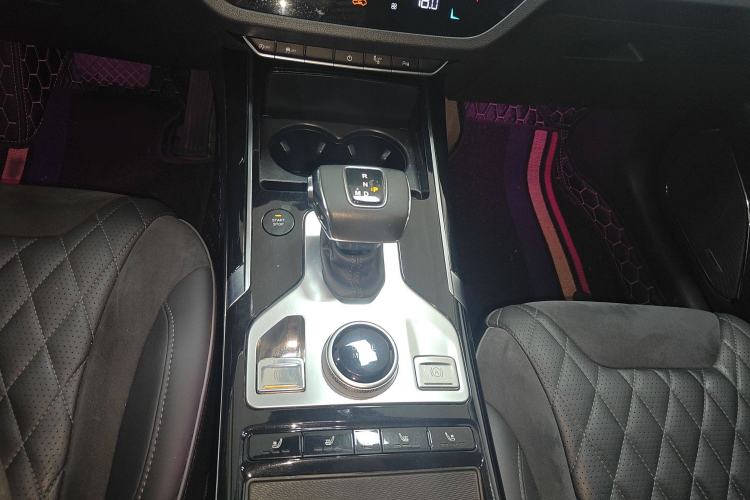 Used Hongqi HS5 2019 2.0T Smart Connect Flagship All-Wheel-Drive Version Interior 7
