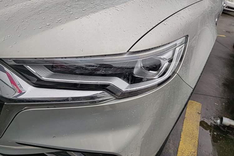Used Hongqi HS5 2019 2.0T Smart Connect Flagship All-Wheel-Drive Version Left Front Headlight