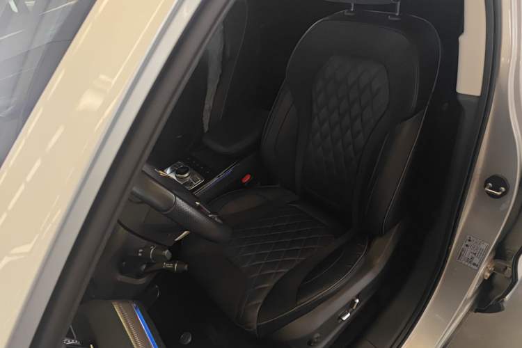 Used Hongqi HS5 2019 2.0T Smart Connect Flagship Edition Left Front Seat