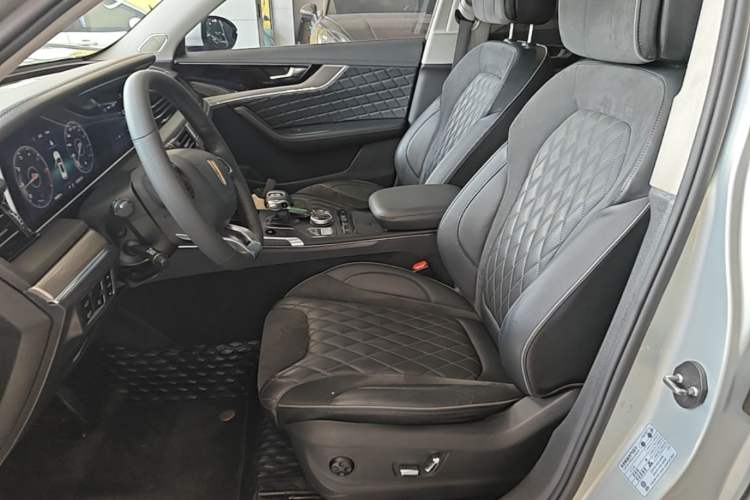 Used Hongqi HS5 2019 2.0T Smart Connect Flagship All-Wheel-Drive Version Left Front Seat