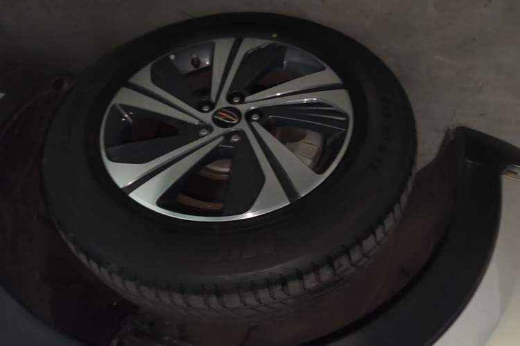 Used Hongqi HS5 2019 2.0T Smart Connect Flagship Edition Left Front Wheel Hub