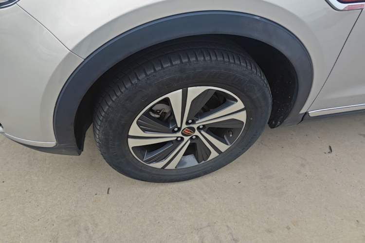 Used Hongqi HS5 2019 2.0T Smart Connect Flagship Edition Left Front Wheel Hub