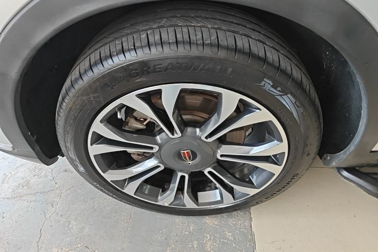 Used Hongqi HS5 2019 2.0T Smart Connect Flagship All-Wheel-Drive Version Left Front Wheel Hub