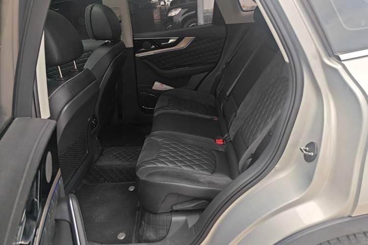 Used Hongqi HS5 2019 2.0T Smart Connect Flagship Edition Left Rear Seat