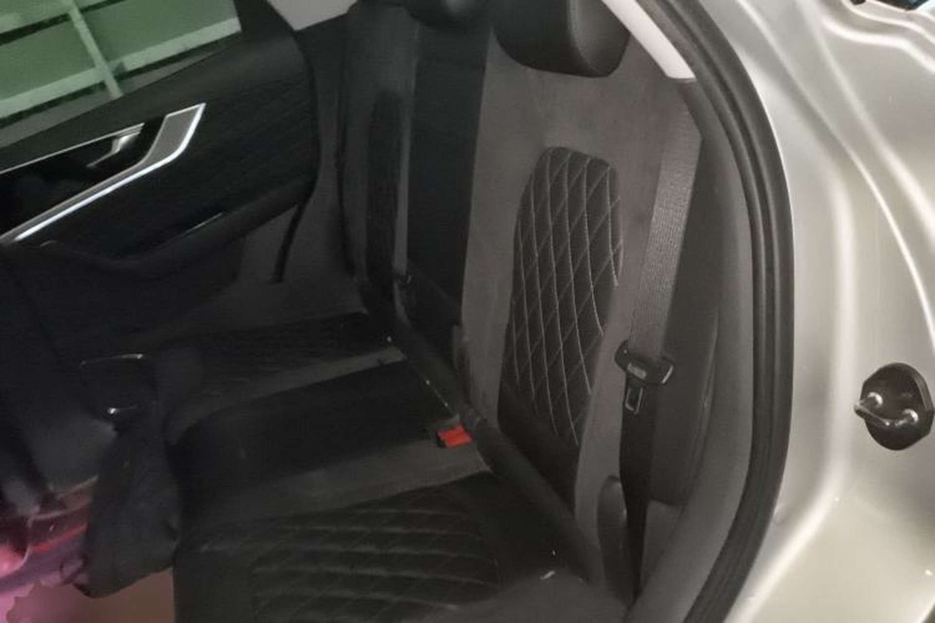Used Hongqi HS5 2019 2.0T Smart Connect Flagship All-Wheel-Drive Version Left Rear Seat