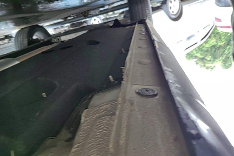 Used Hongqi HS5 2019 2.0T Smart Connect Flagship All-Wheel-Drive Version Left Side Sill