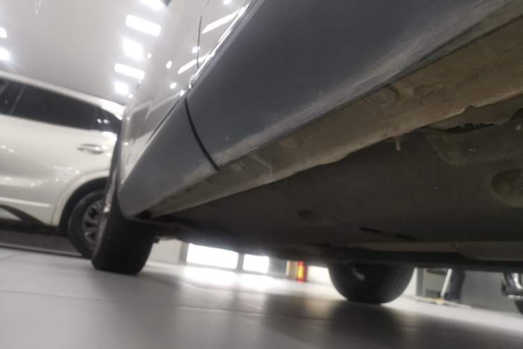 Used Hongqi HS5 2019 2.0T Smart Connect Flagship Edition Left Side Sill