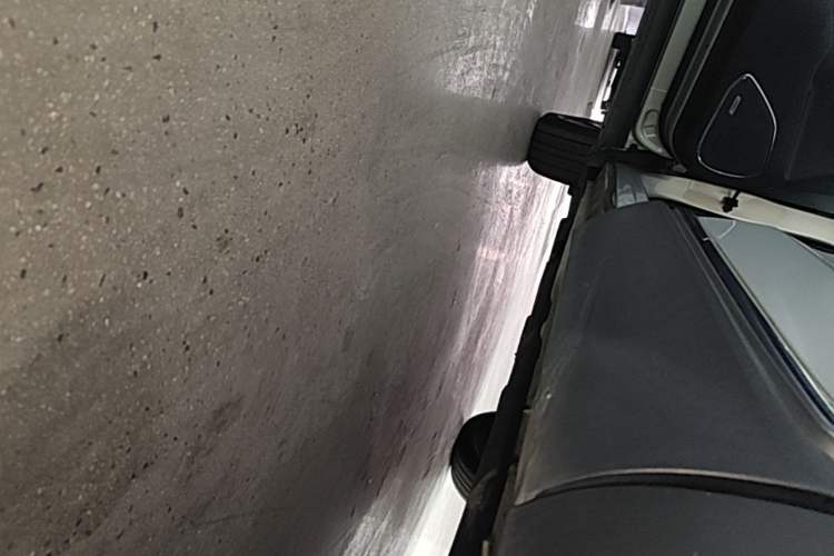Used Hongqi HS5 2019 2.0T Smart Connect Flagship Edition Left Side Sill