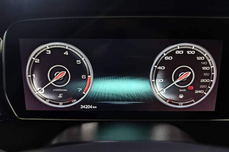 Used Hongqi HS5 2019 2.0T Smart Connect Flagship Edition Odometer Close Up