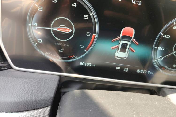 Used Hongqi HS5 2019 2.0T Smart Connect Flagship Edition Odometer Close Up