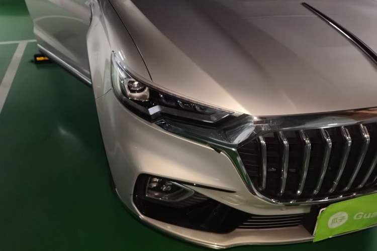 Used Hongqi HS5 2019 2.0T Smart Connect Flagship All-Wheel-Drive Version Right Front Headlight