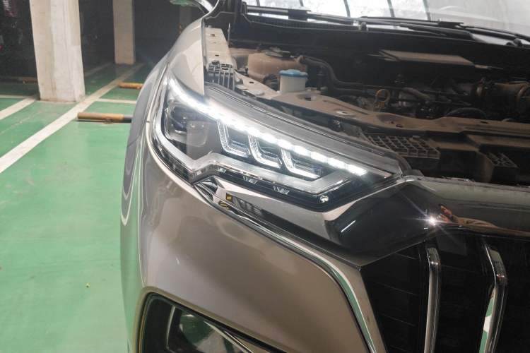 Used Hongqi HS5 2019 2.0T Smart Connect Flagship Edition Right Front Headlight