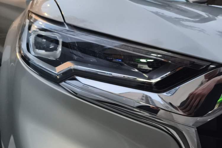 Used Hongqi HS5 2019 2.0T Smart Connect Flagship Edition Right Front Headlight