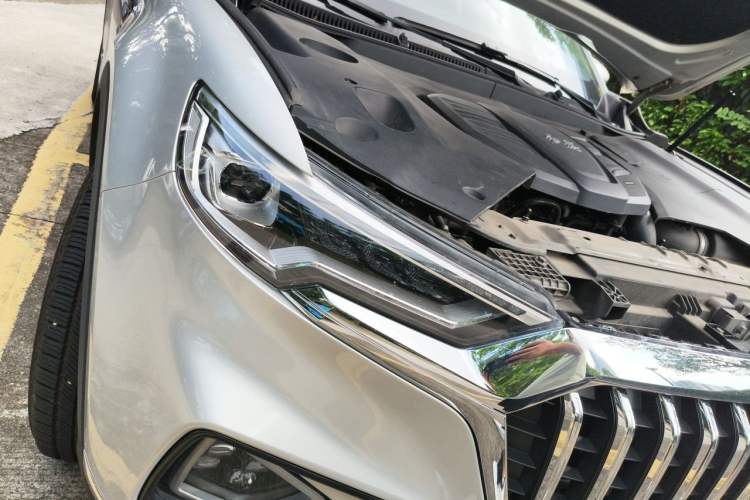 Used Hongqi HS5 2019 2.0T Smart Connect Flagship Edition Right Front Headlight
