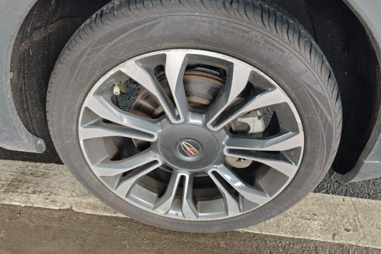 Used Hongqi HS5 2019 2.0T Smart Connect Flagship All-Wheel-Drive Version Right Front Wheel Hub
