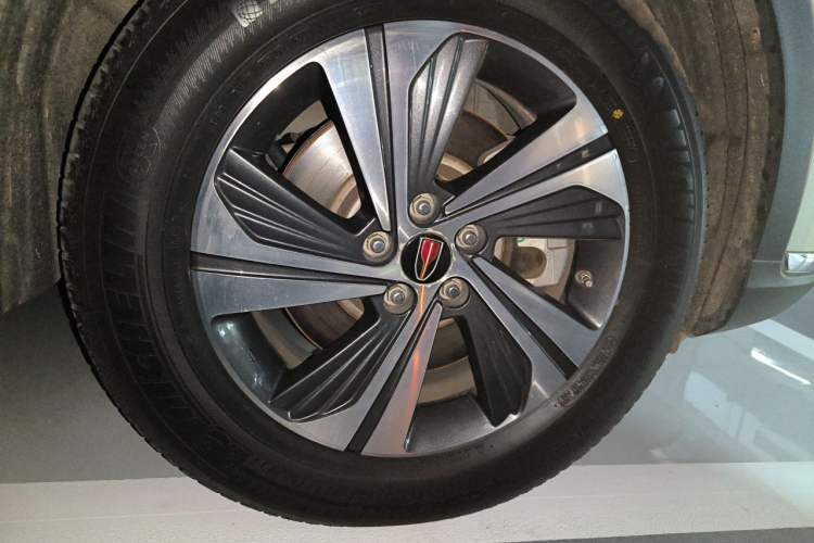 Used Hongqi HS5 2019 2.0T Smart Connect Flagship Edition Right Front Wheel Hub