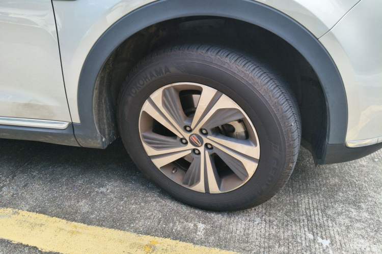 Used Hongqi HS5 2019 2.0T Smart Connect Flagship Edition Right Front Wheel Hub