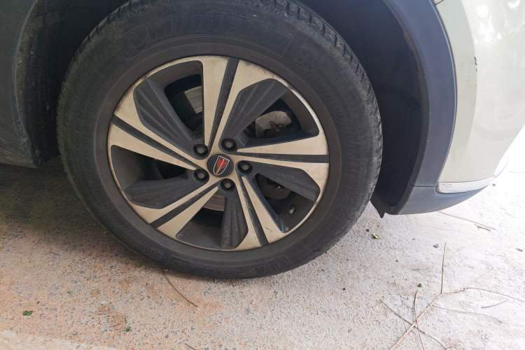 Used Hongqi HS5 2019 2.0T Smart Connect Flagship Edition Right Front Wheel Hub