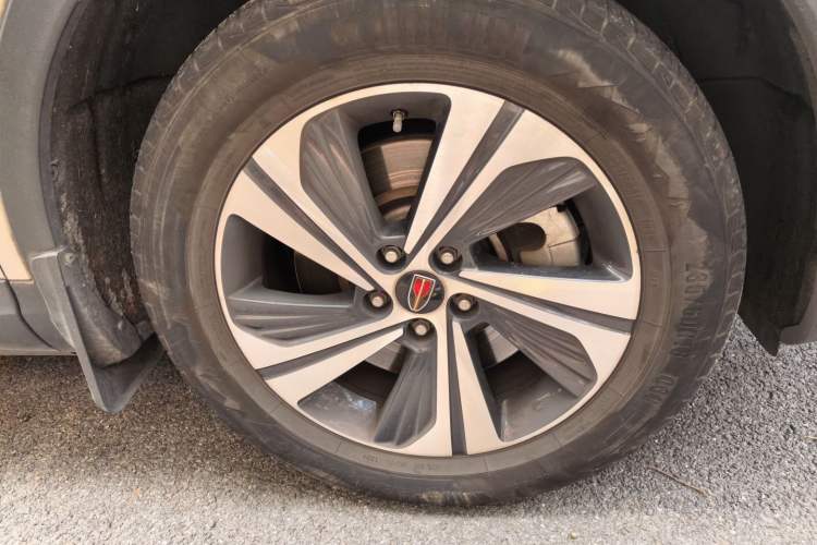 Used Hongqi HS5 2019 2.0T Smart Connect Flagship Edition Right Front Wheel Hub