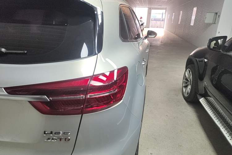 Used Hongqi HS5 2019 2.0T Smart Connect Flagship Edition Right Rear Taillight