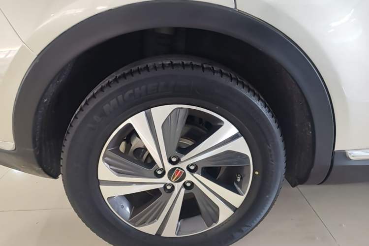 Used Hongqi HS5 2019 2.0T Smart Connect Flagship Edition Right Rear Wheel Hub